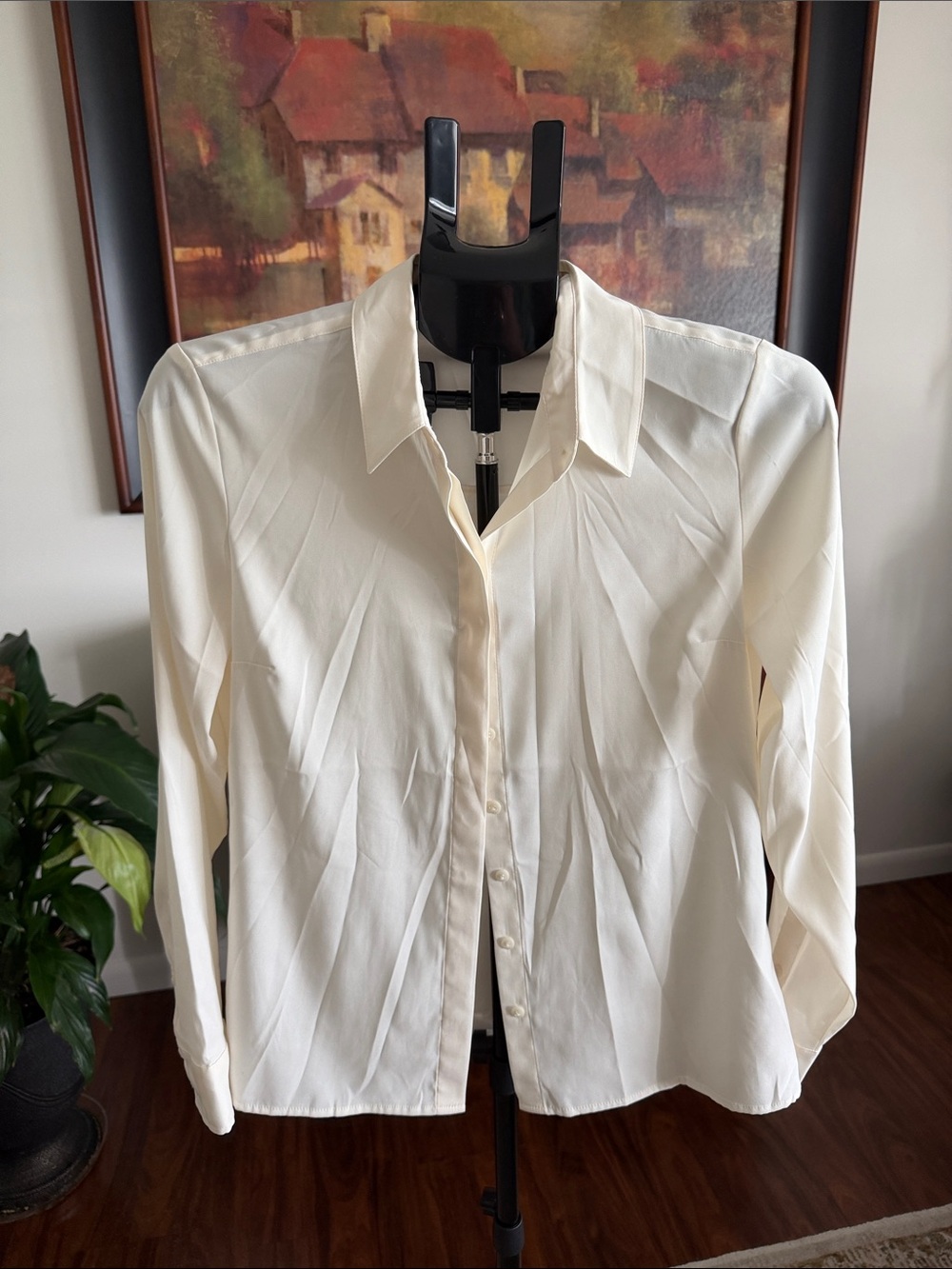 Express Cream Button-Front Collared Blouse